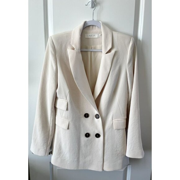 NWOT ASTR the Label Zodiac Cream Oversized Double-Breasted Blazer S Button up - Picture 3 of 8
